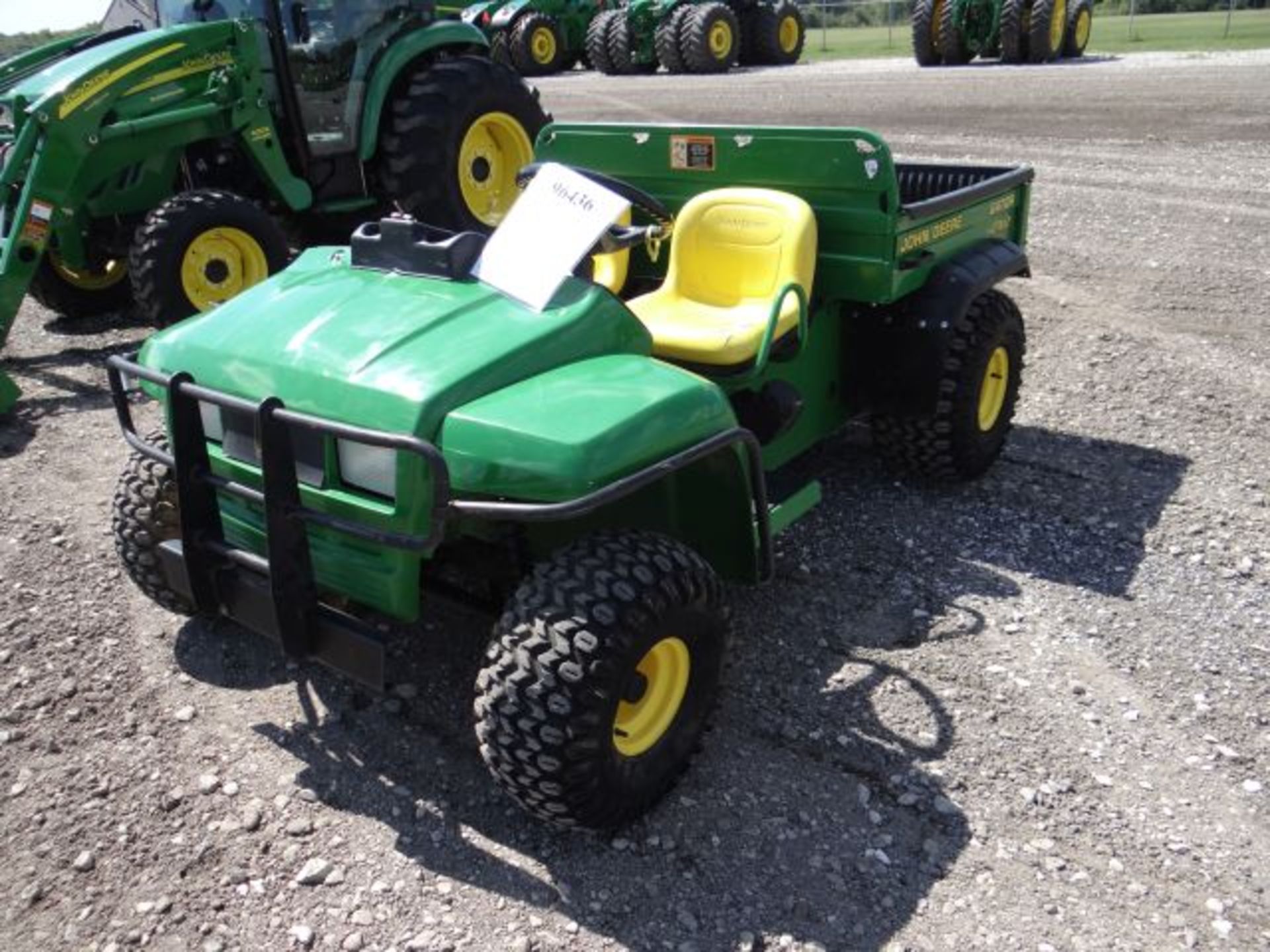 Lot 96436 - 2003 JD 4x2 Gator 2283 hrs, 10hp, Kawasaki, Air Cool, HDAP Tires, Bedliner,