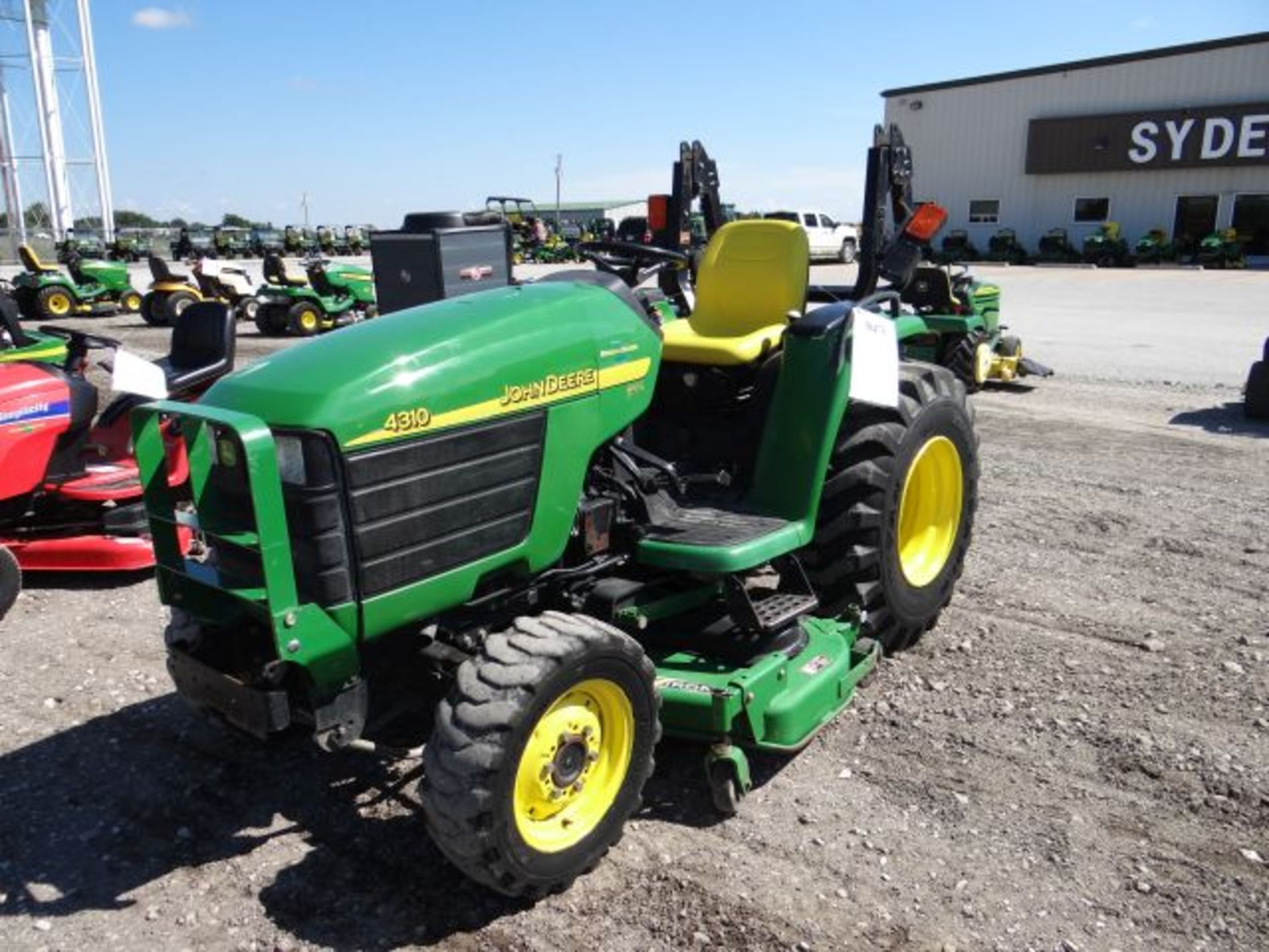 Lot 30476 - 2002 JD 4310 Compact Tractor 3500 hrs, 32hp, Diesel, MFWD, 3sp Hydro, Folding ROPS, - Image 2 of 5