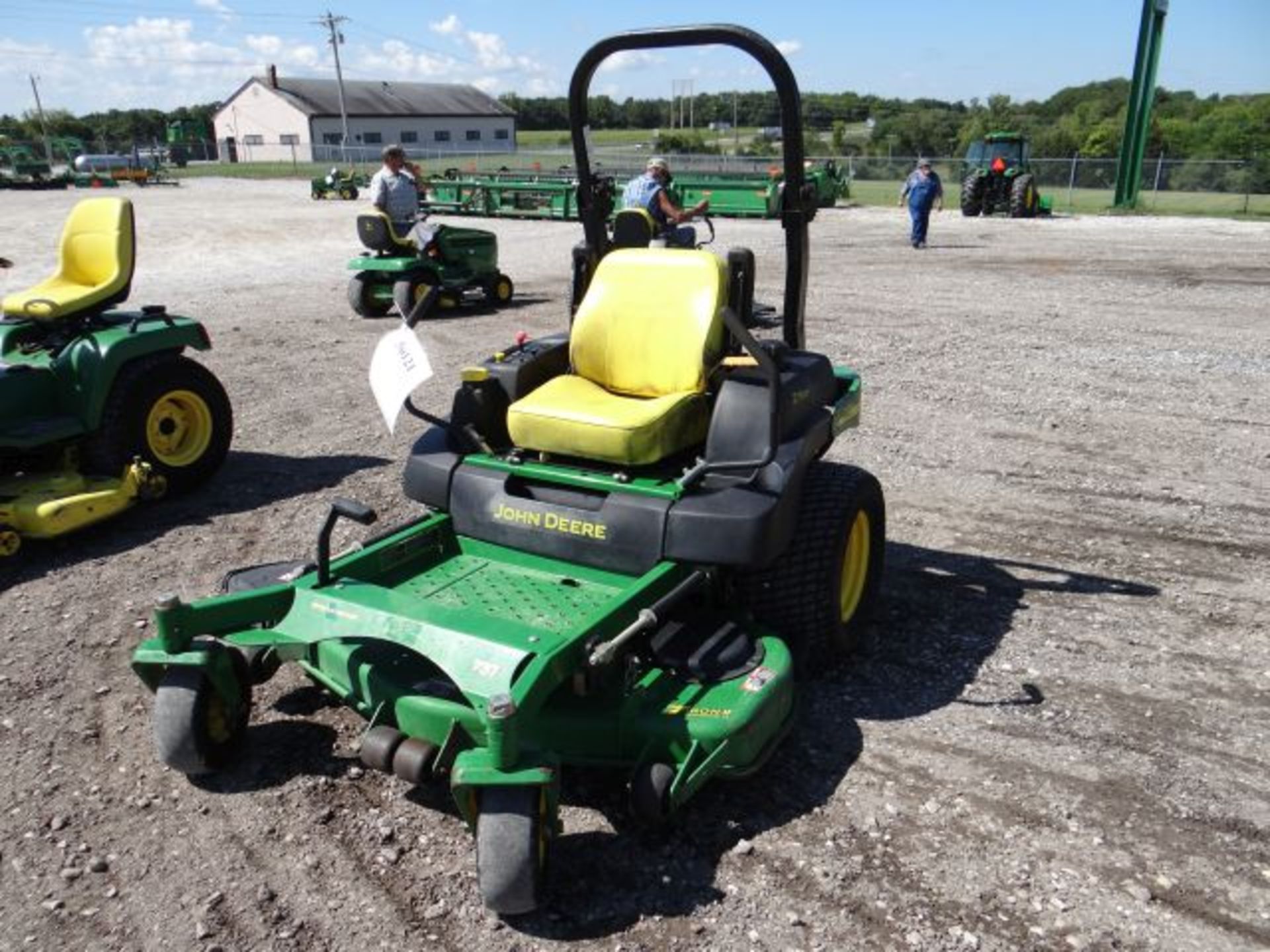 2005 JD 737/54 Mid Z Pro Mower Showing 315 hrs, 23hp, Kawasaki, Air Cool, Zero Turn, 54" Deck, - Image 2 of 3