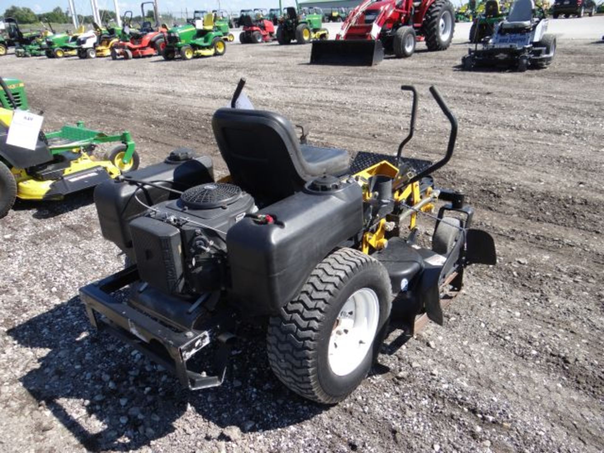 Lot 7502 - 2005 Cub Cadet M50KMS Zero Turn Mower 400 hrs, 23hp, Kohler, Air Cool, 50" Deck, - Image 3 of 4