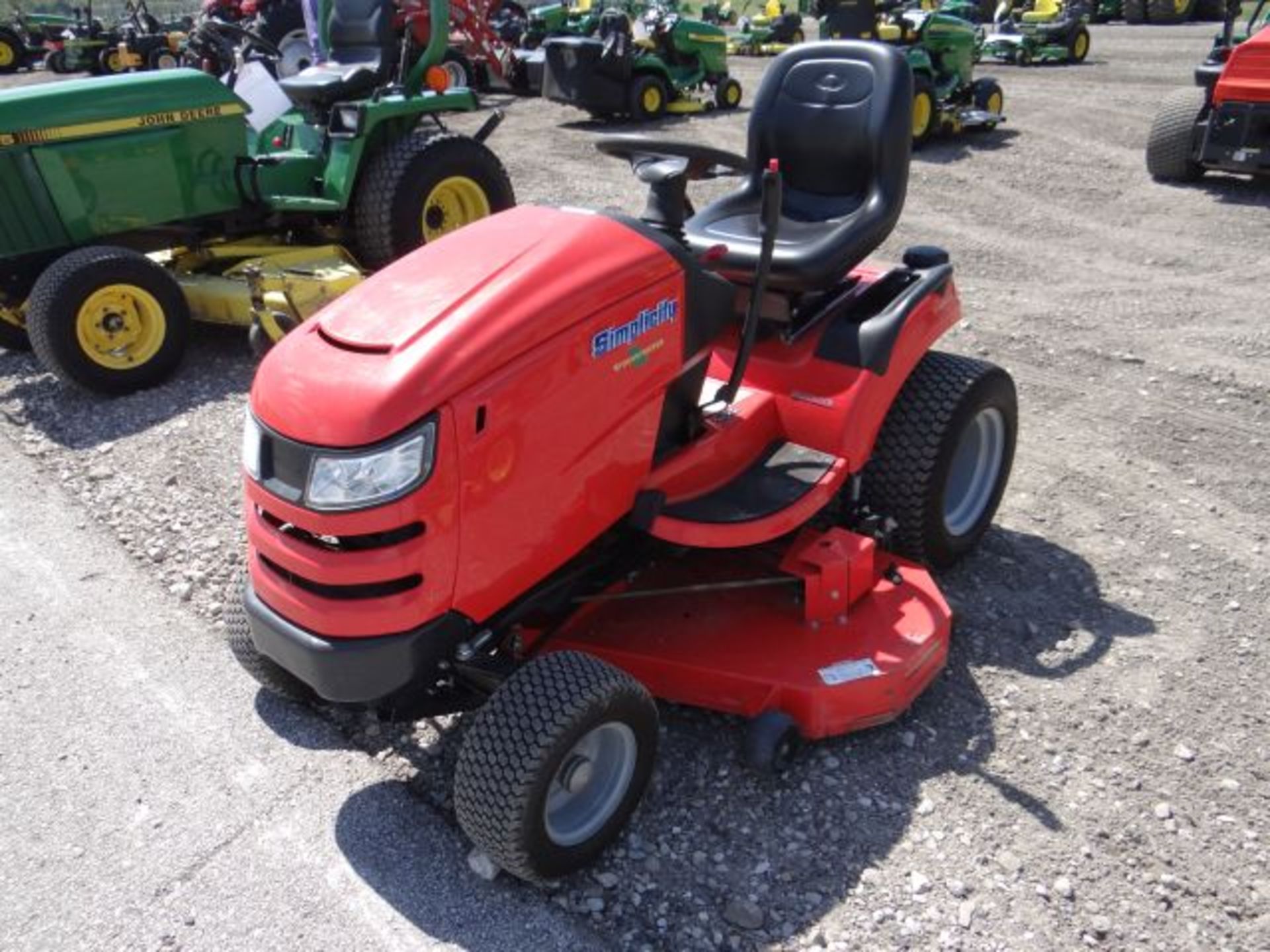 2013 Simplicity Broadmoor 27 Mower 135 hrs, 27hp, Briggs, Air Cooled, Hydro, 52" Deck, Rear - Image 2 of 4
