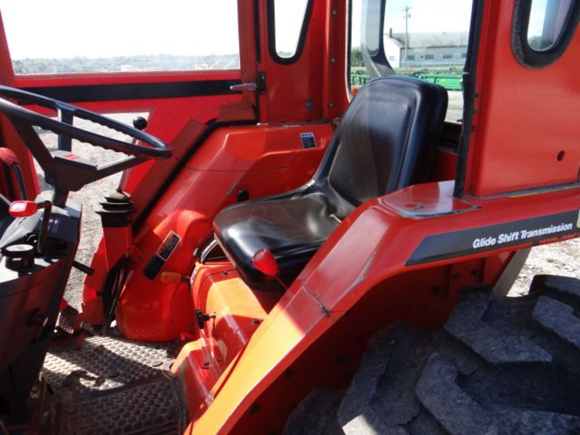 1996 Kubota L3600 Compact Tractor 571 hrs, 38hp, MFWD, Soft Side Cab & Heat, No Air, 8F/8R Glide - Image 3 of 5