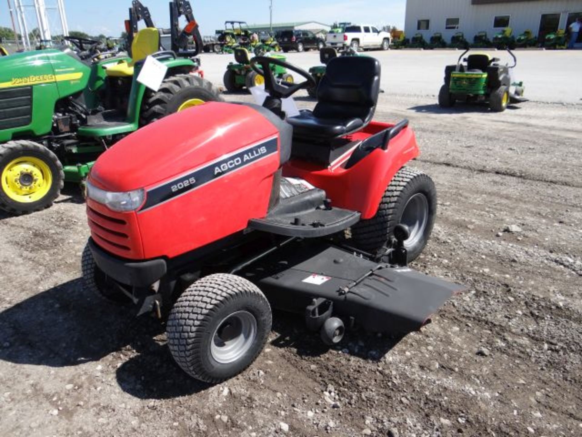 2000 Agco Allis 2025 Mower 853 hrs, 25hp, Kohler, Air Cool, Hydro, PS, 60" Deck, 469 - Image 2 of 4