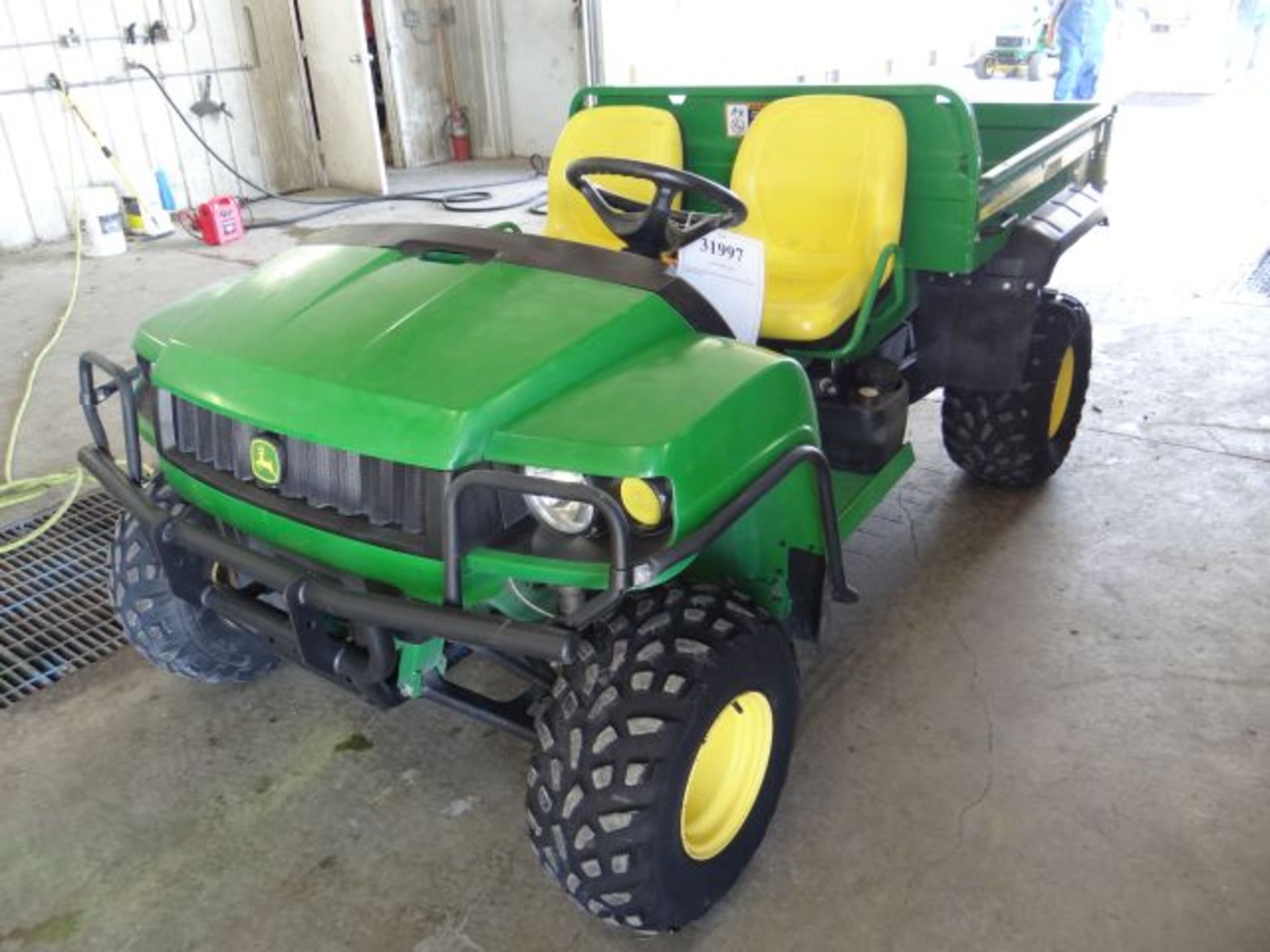 Lot 31997 - 2004 JD HPX Gator 710 hrs, 20hp, Kawasaki Water Cooled, 4wd, Extreme Terrain Tires,