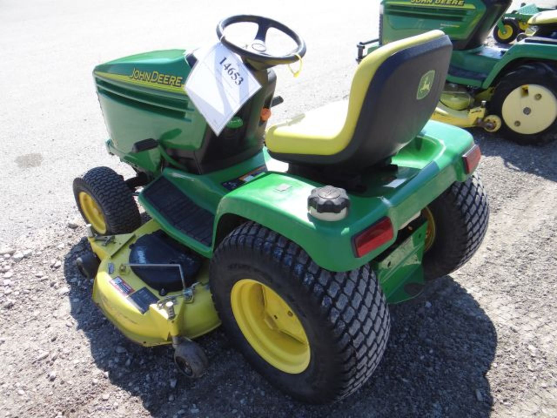 Lot 14653 - 2003 JD GT245/54 Mower 886 hrs, 20hp, Kawasaki, Air Cool, Hydro, 54" Deck,