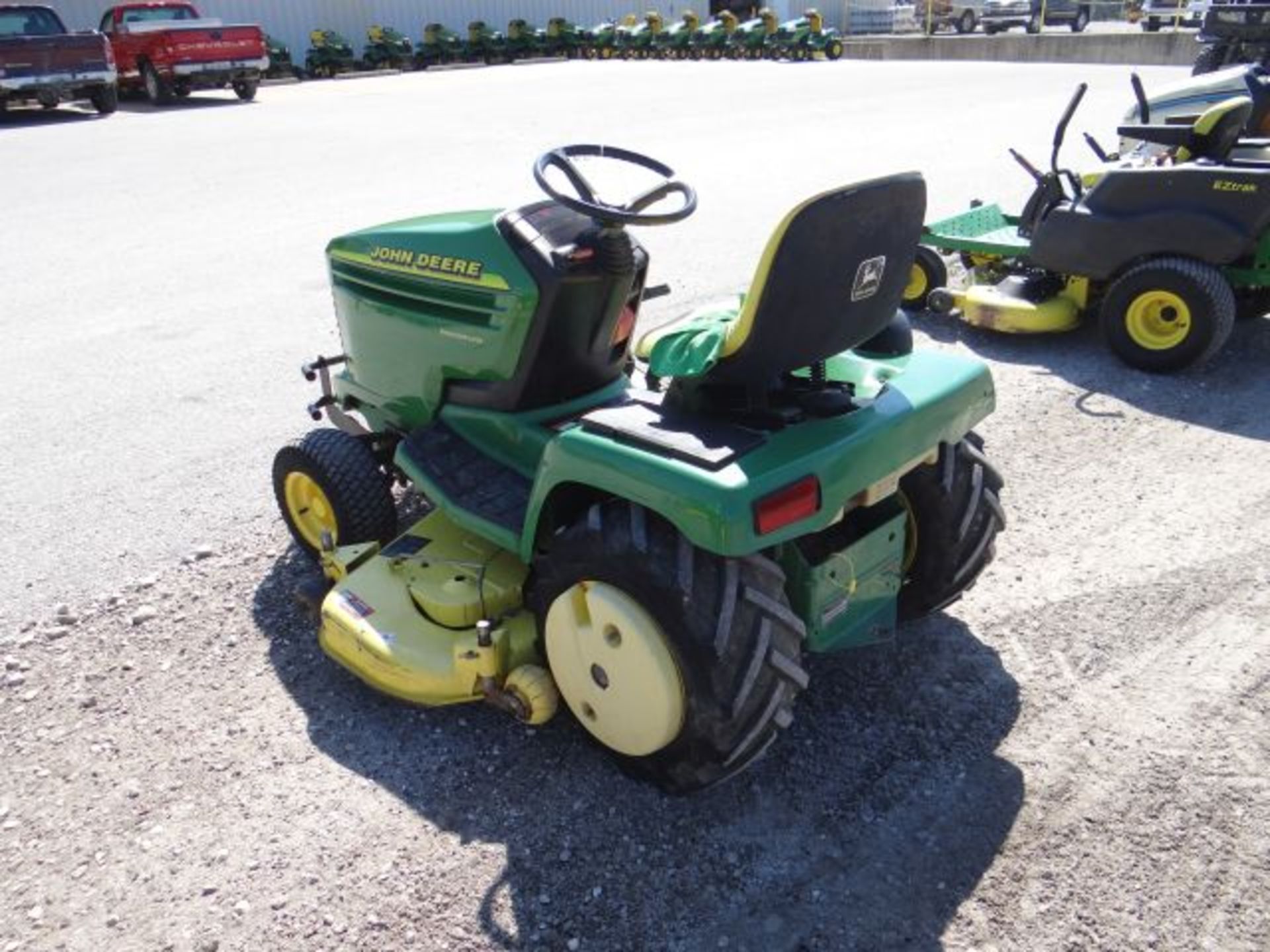 Lot 24788 - 1999 JD 325/54 Mower 915 hrs, 18hp, Kawasaki, Air Cool, Hydro, 54" Deck, M00325B024788 - Image 3 of 4