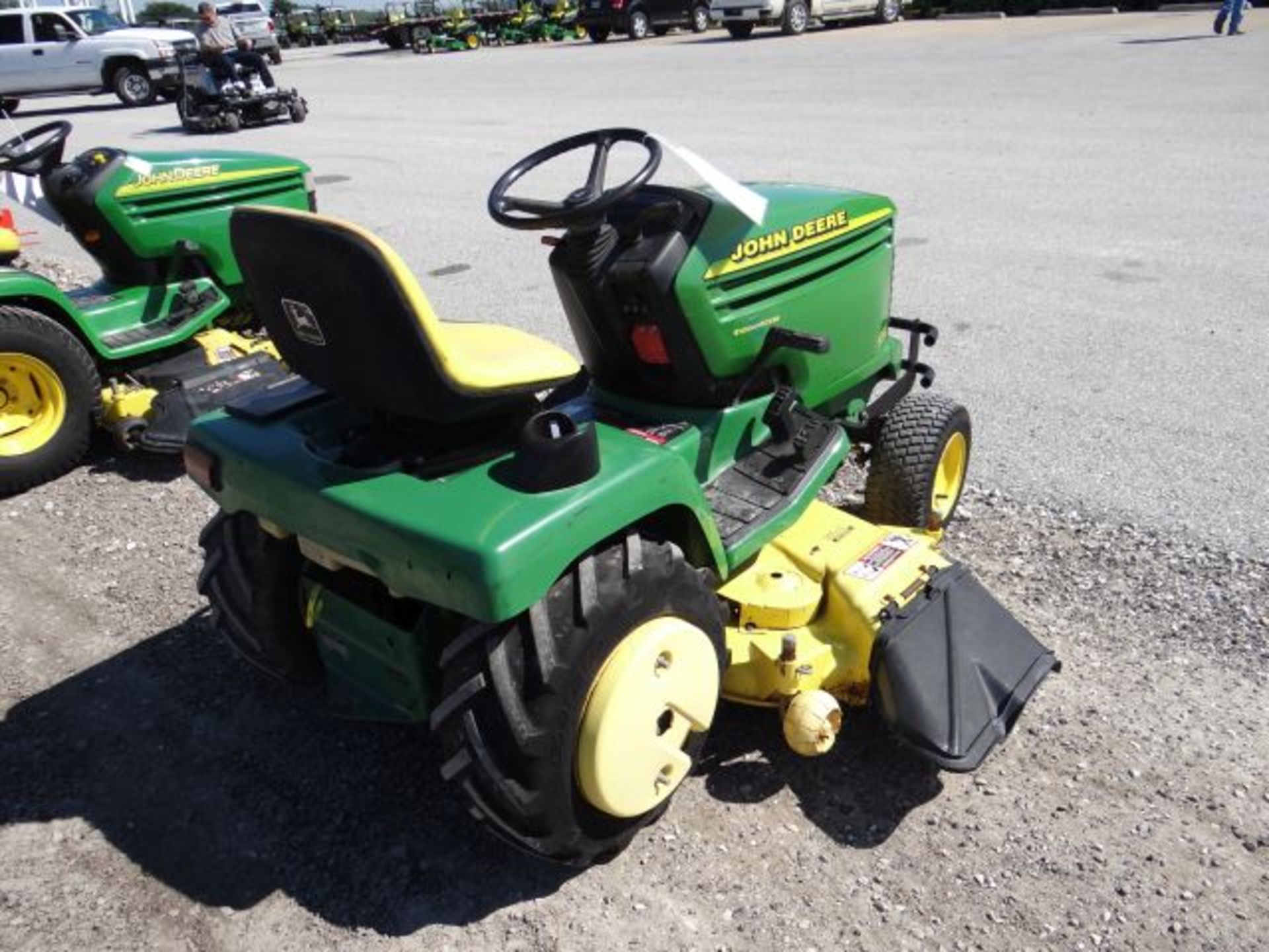 Lot 24788 - 1999 JD 325/54 Mower 915 hrs, 18hp, Kawasaki, Air Cool, Hydro, 54" Deck, M00325B024788 - Image 4 of 4