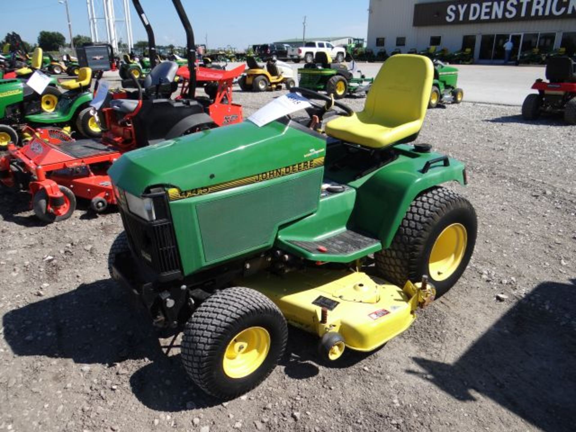 Lot 45315 - 1996 JD 445/54 Mower 1119 hrs, 22hp, Kawasaki, EFI, Water Cooled, Hydro, Power Steer,