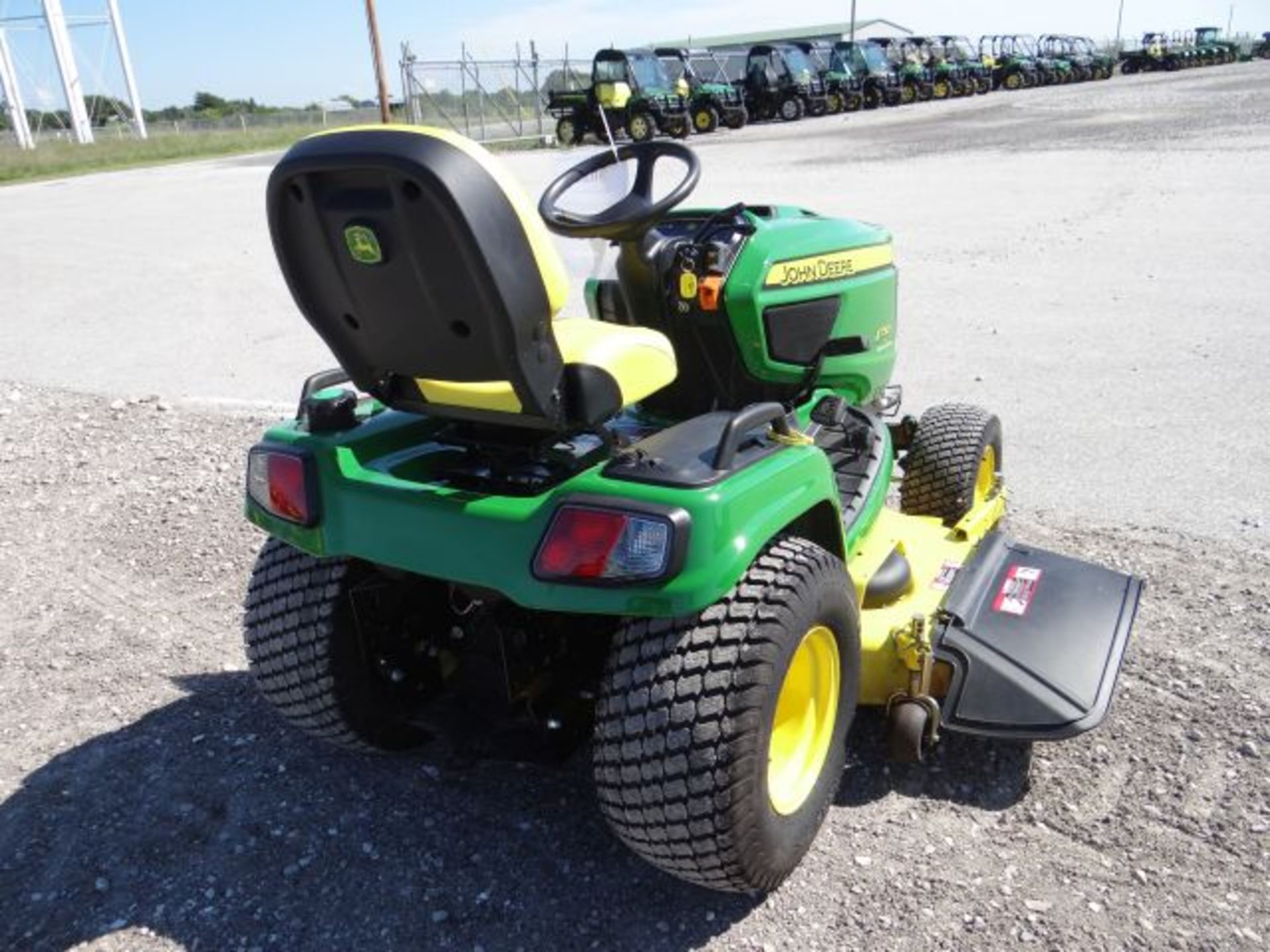 2015 JD X750/60HC Mower 52 hrs, 24hp, Yanmar, Diesel, Water Cool, Hydro, PS, Diff Lock, Hyd Lift, - Image 3 of 3