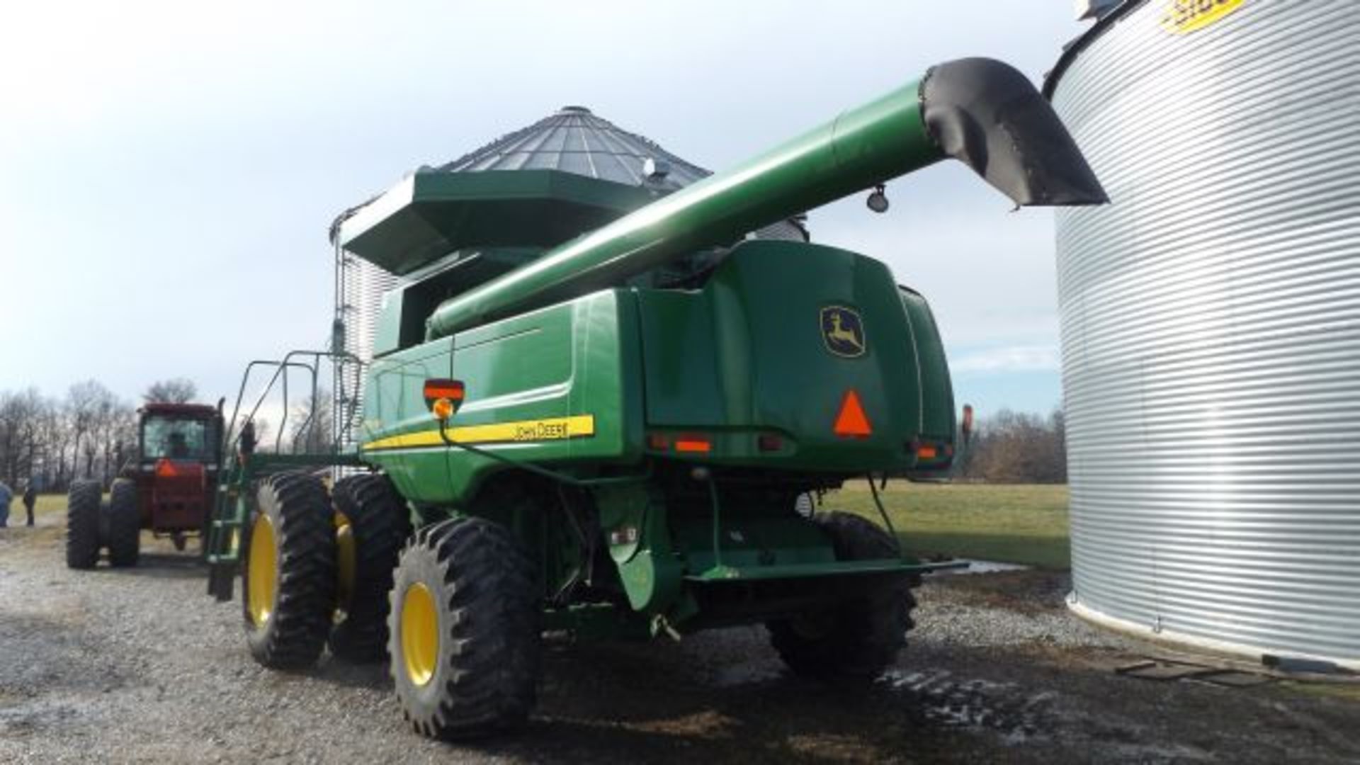 2009 JD 9770 Combine, 1475/1150 Hrs., Contour Master, 4wd, Extended Wear Concaves, High Capacity - Image 4 of 5