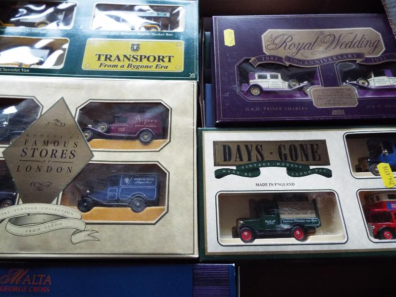 Ten presentation boxed sets containing 31 die­cast model motor vehicles, various, - Image 2 of 2