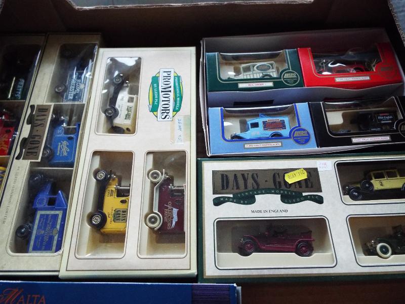 Ten presentation boxed sets containing 31 die­cast model motor vehicles, various,