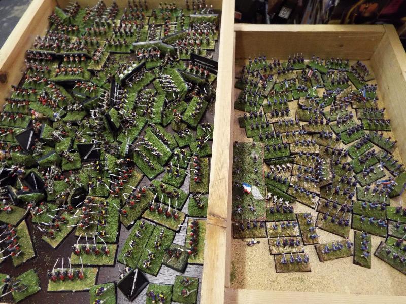 Two wooden trays containing in excess of 600 hand painted miniature soldiers of various regiments - Image 2 of 2