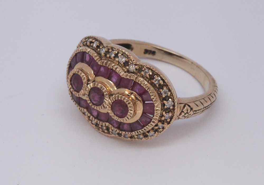 9ct gold ruby and diamond art deco style ring size appx O