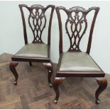 Set of 6 Chippendale style mahogany dining chairs standing on cabriole front legs with drop in