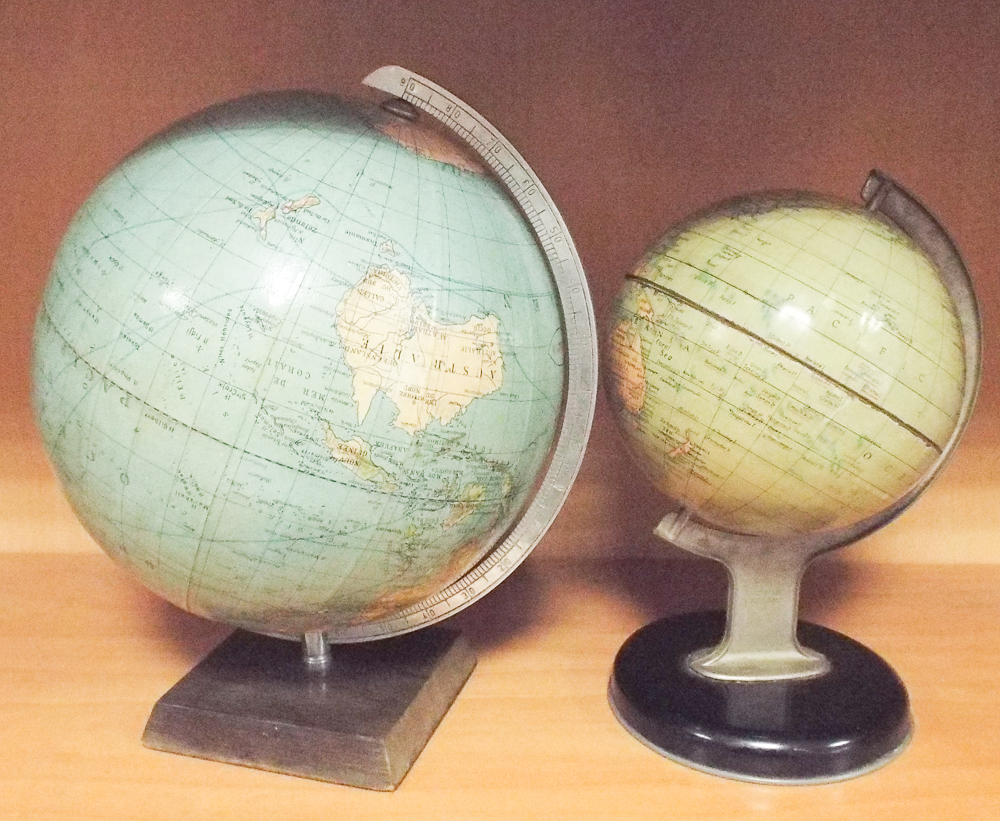 2 small globes of the world