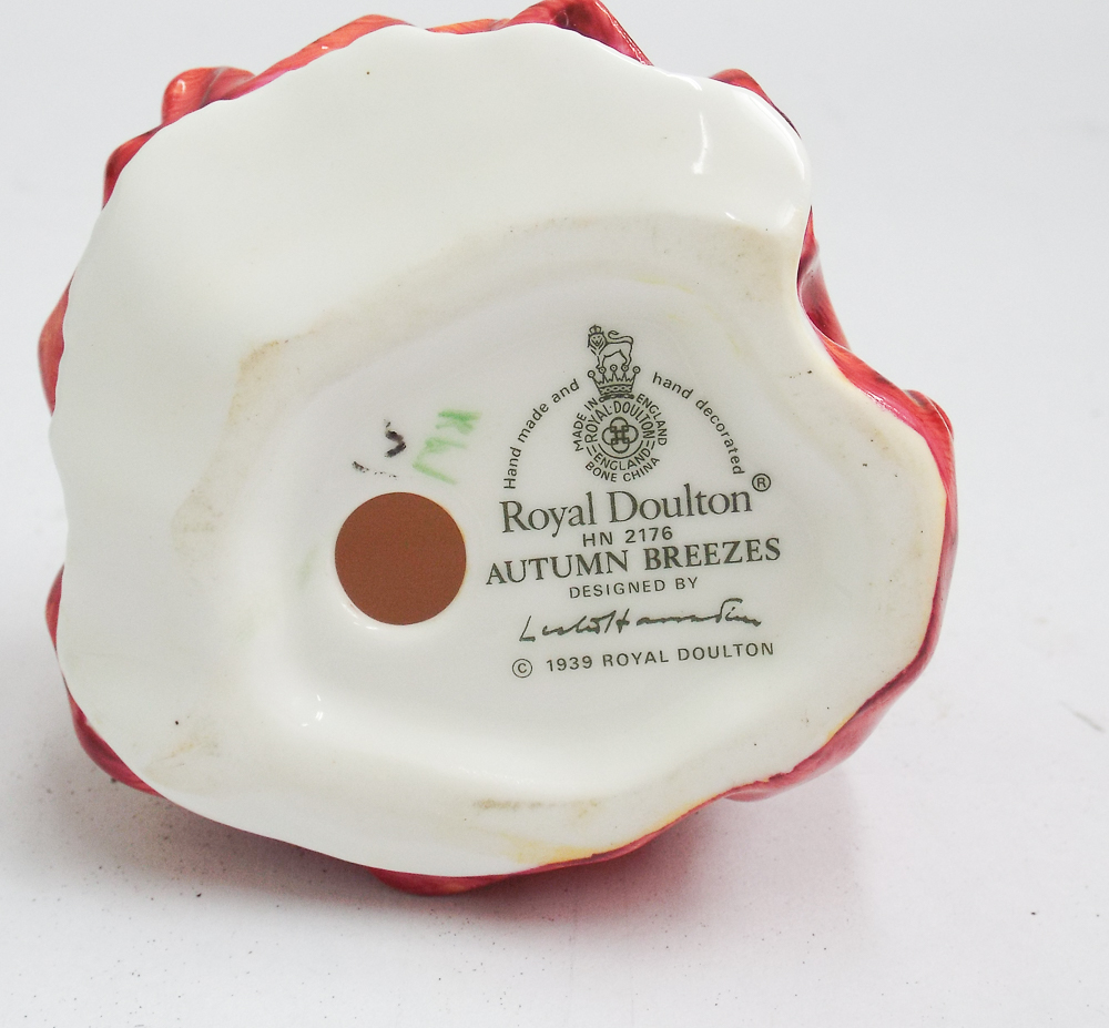 Royal Doulton mini lady figure Autumn Breezes - Image 2 of 2