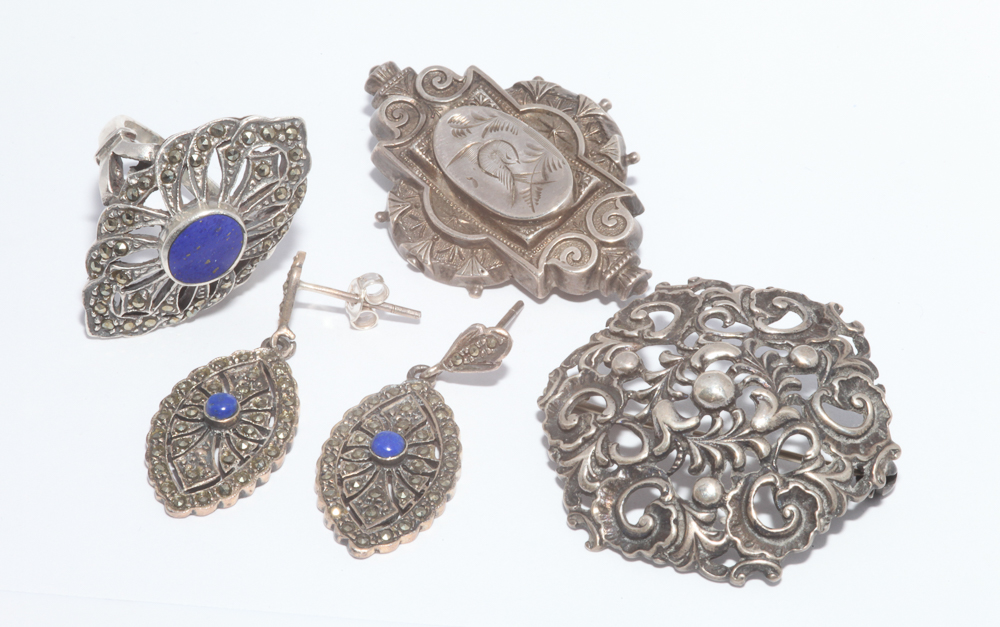 Victorian silver brooch,