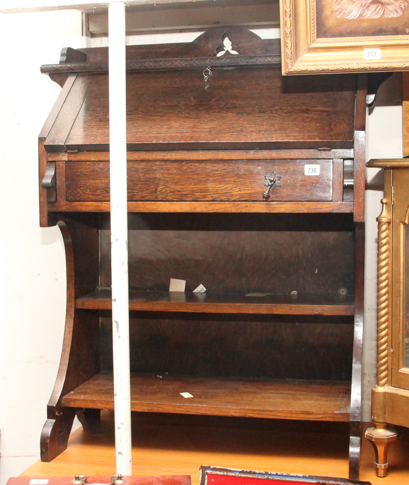 2'6 oak student type bureau fitted drawer and shelf under