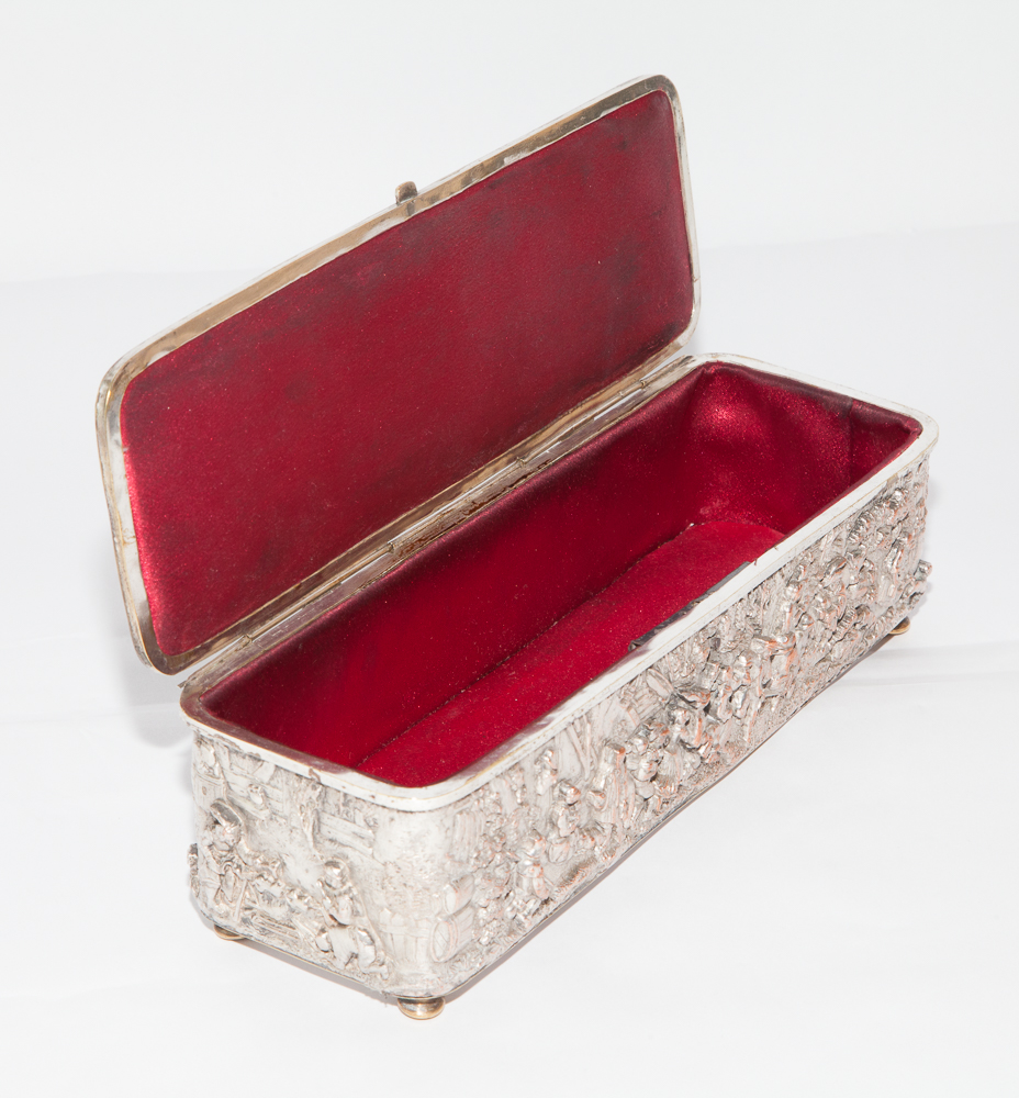 Silver plated Dutch style trinket box with embossed lid 26cm long - Image 2 of 4
