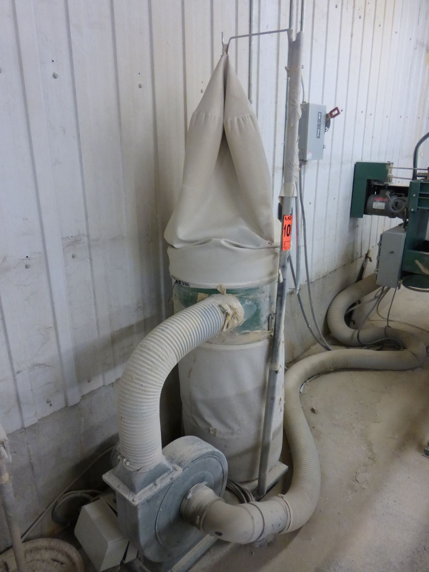 Dust collector