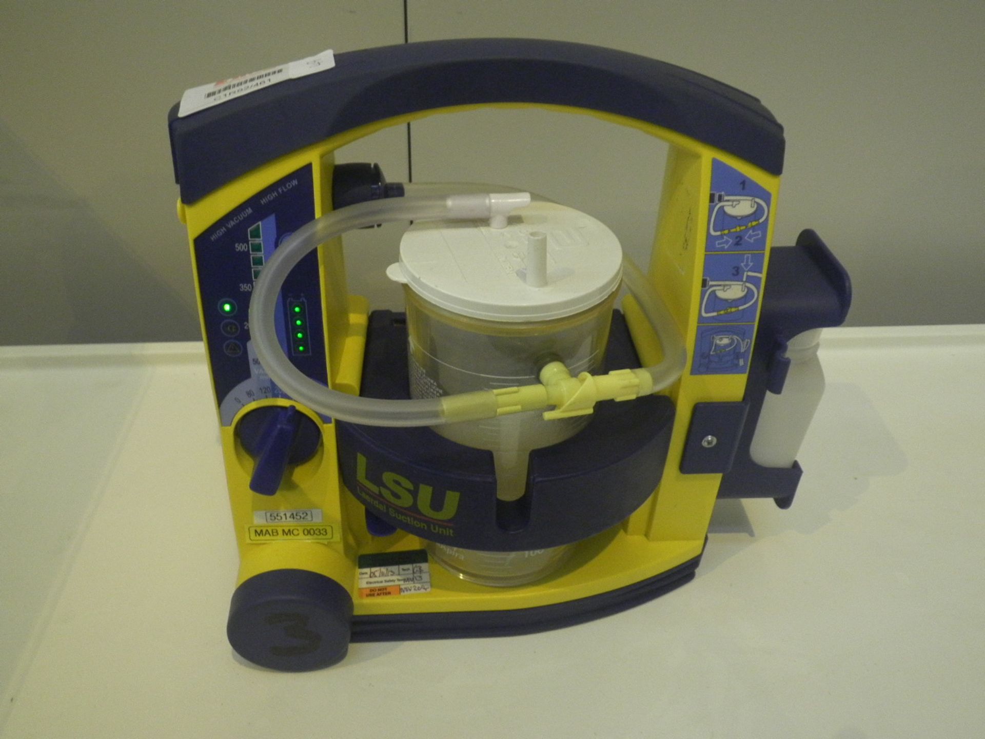 Laerdal Suction Unit *Powers Up* (9387)