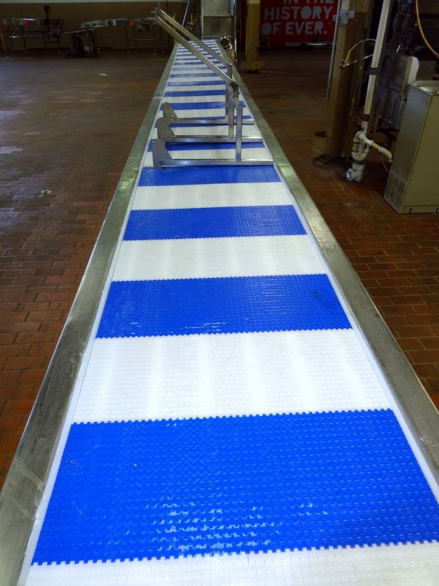 E-Quip plastic belt conveyor. Approximate 24" wide x 30' long. Stainless steel frame with motor. - Image 4 of 6