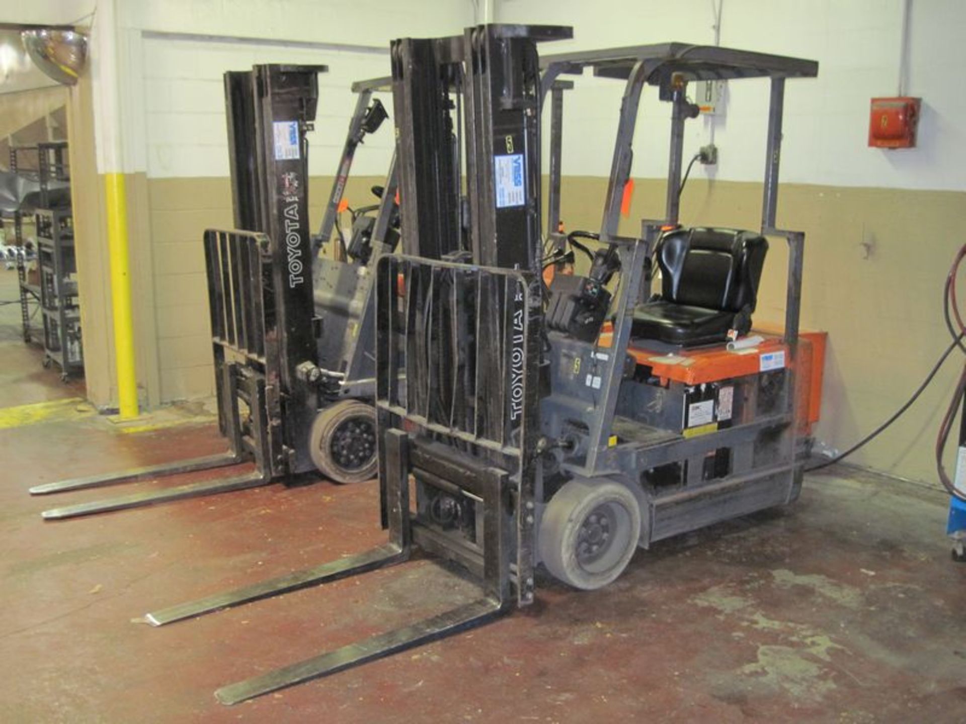 Toyota electric forklift, model 5FBE13, serial# 10849.