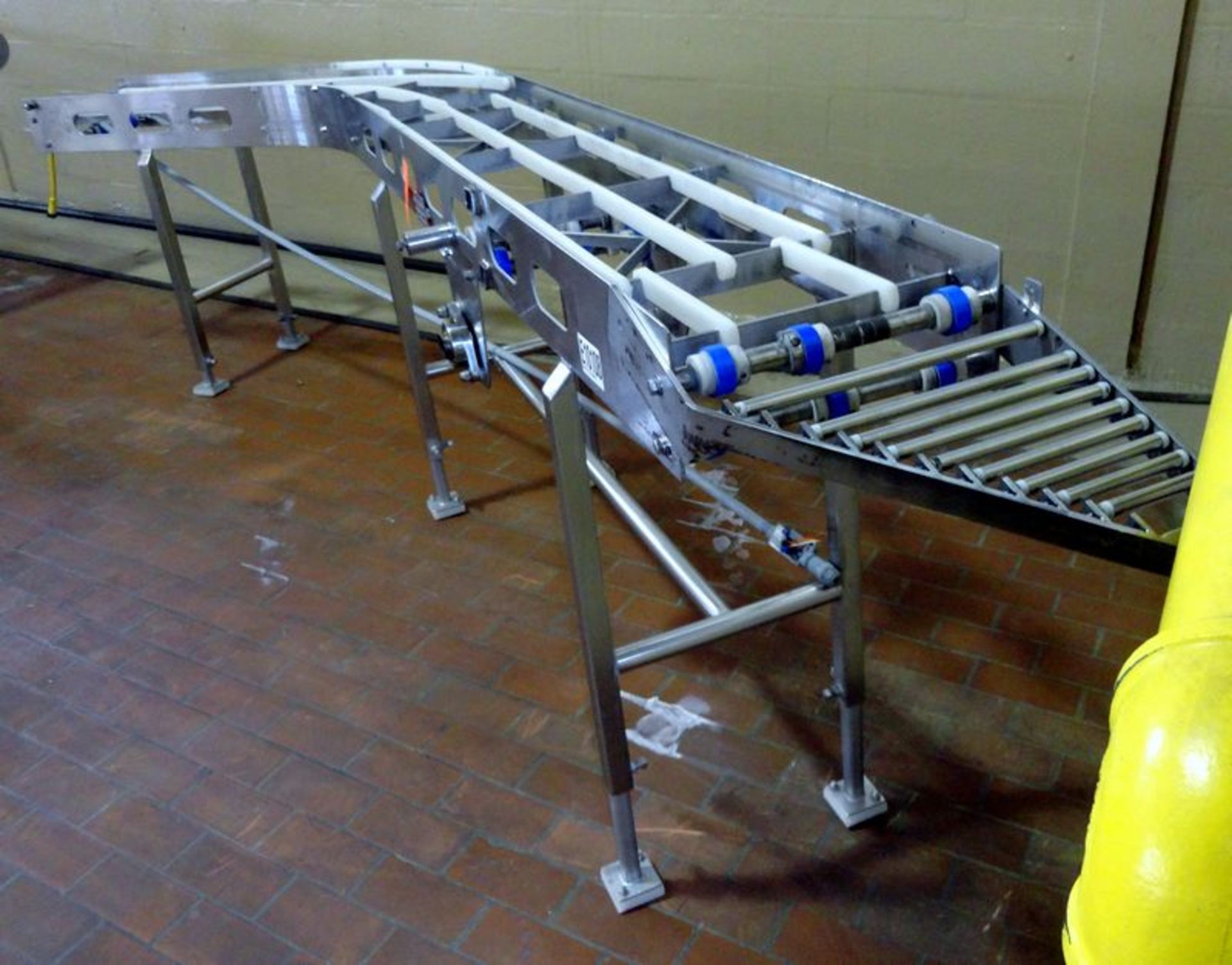 E-Quip conveyor,model 129.Stainless steel frame 75# capacity, approximate 72" long x turn x 36" long - Image 2 of 4