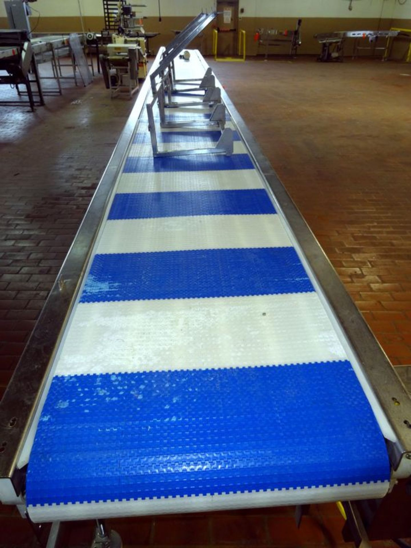E-Quip plastic belt conveyor. Approximate 24" wide x 30' long. Stainless steel frame, no motor. - Image 4 of 5