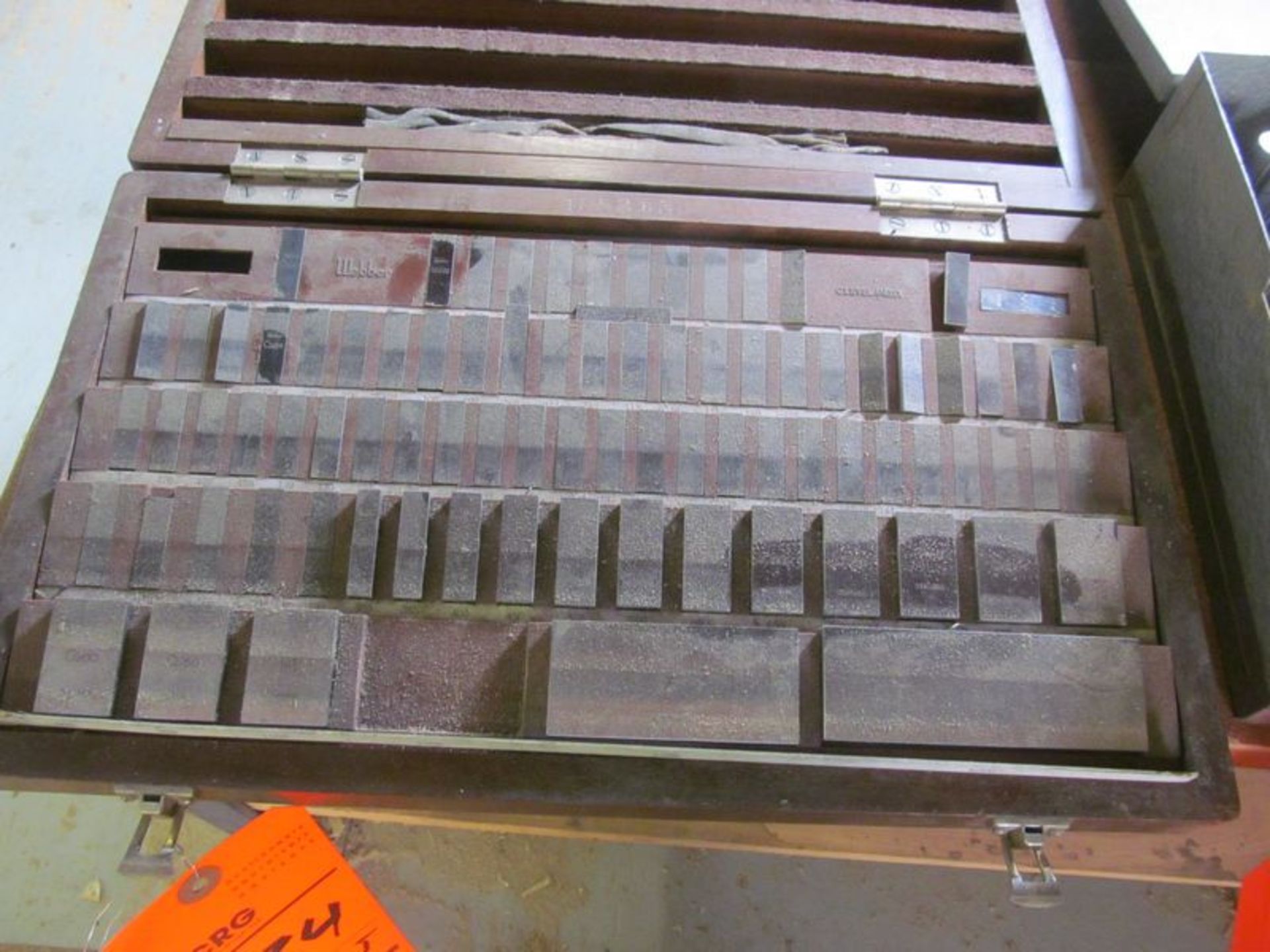 Lot includes (1) gage block set, .100 - 4.00 and (1) pingage set .251-.500 - Image 2 of 3