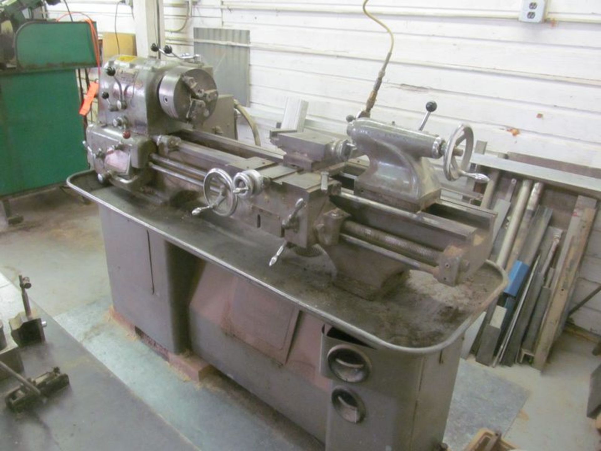 Clausing engine lathe, S/N 3/40231, with 13" swing X 32" BC, 8", 3-jaw chuck, and ass't tooling - Image 2 of 4