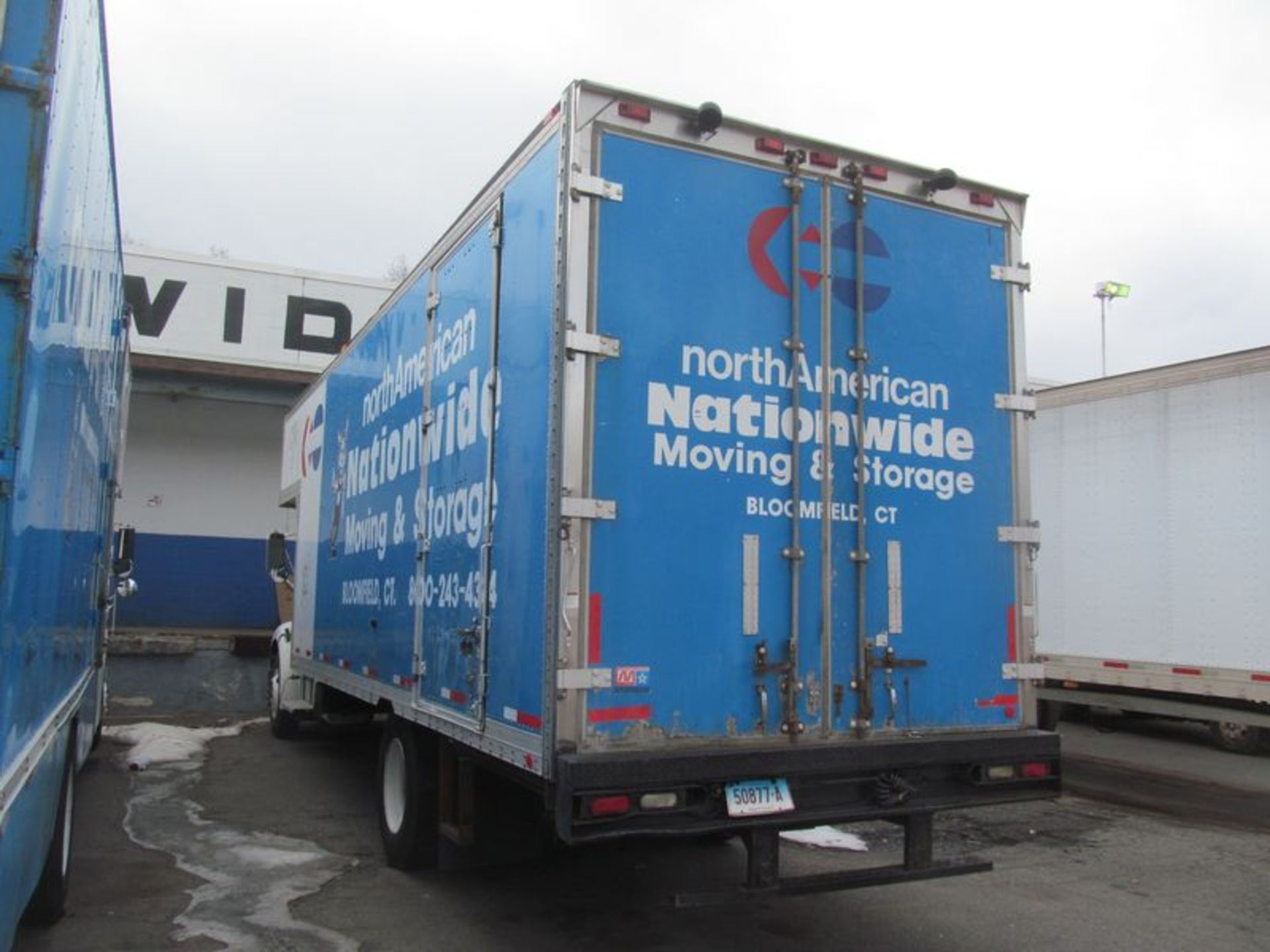 2005 Sterling S/A box truck, manual transmission, air ride suspension, hinged rear doors, side - Image 3 of 3