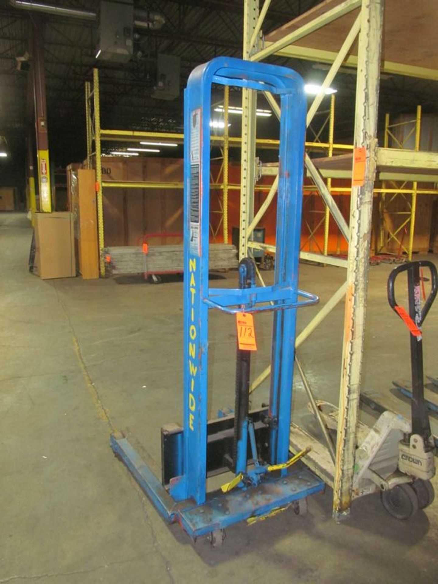 Manual hydraulic walk-behind forklift (no data plate) - Image 2 of 2