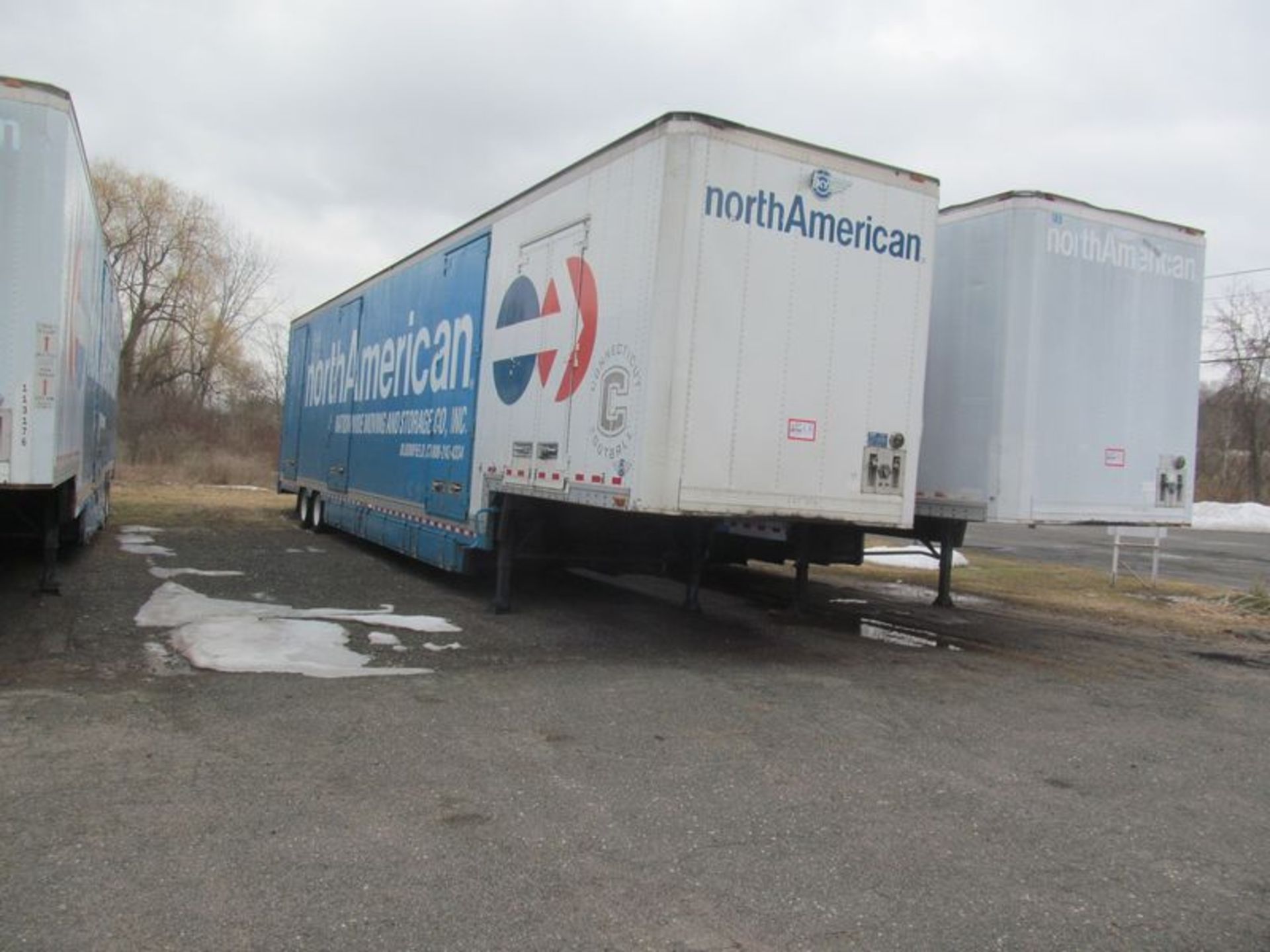 2005 Kentucky T/A moving trailer, 53' X 102", 65,000 lb GVWR, hinged rear doors, side access