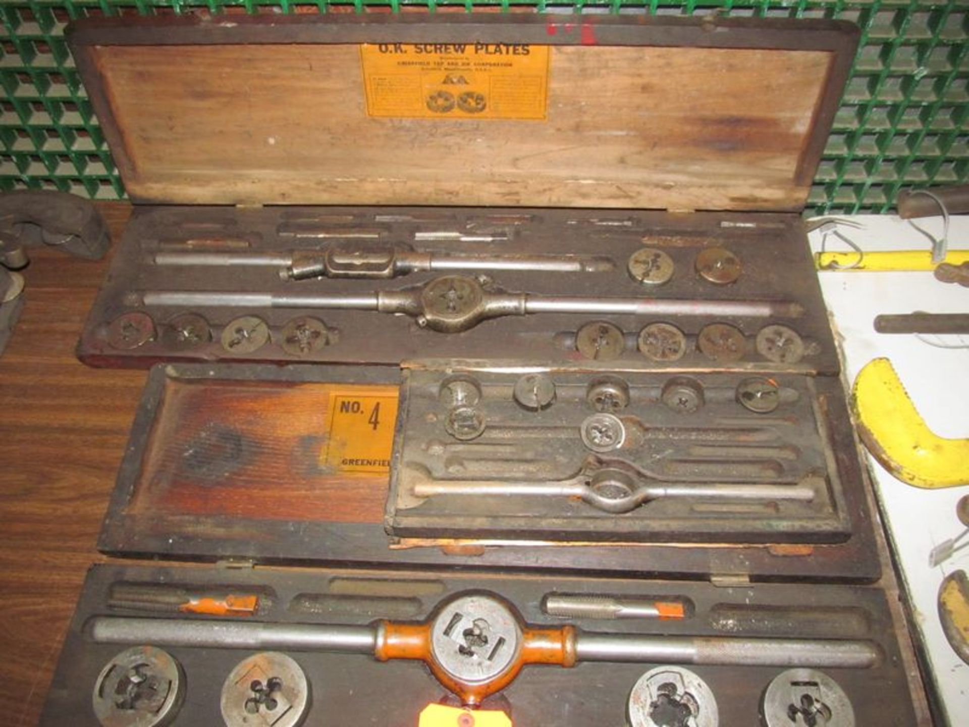 Lot ass't tap & die sets, pipe cutters, hand threaders - Image 2 of 3