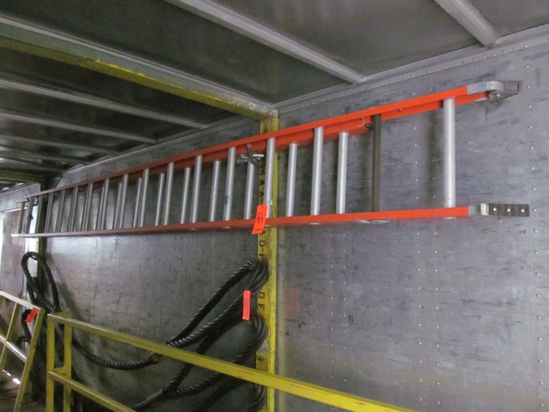 30' fiberglass extension ladder