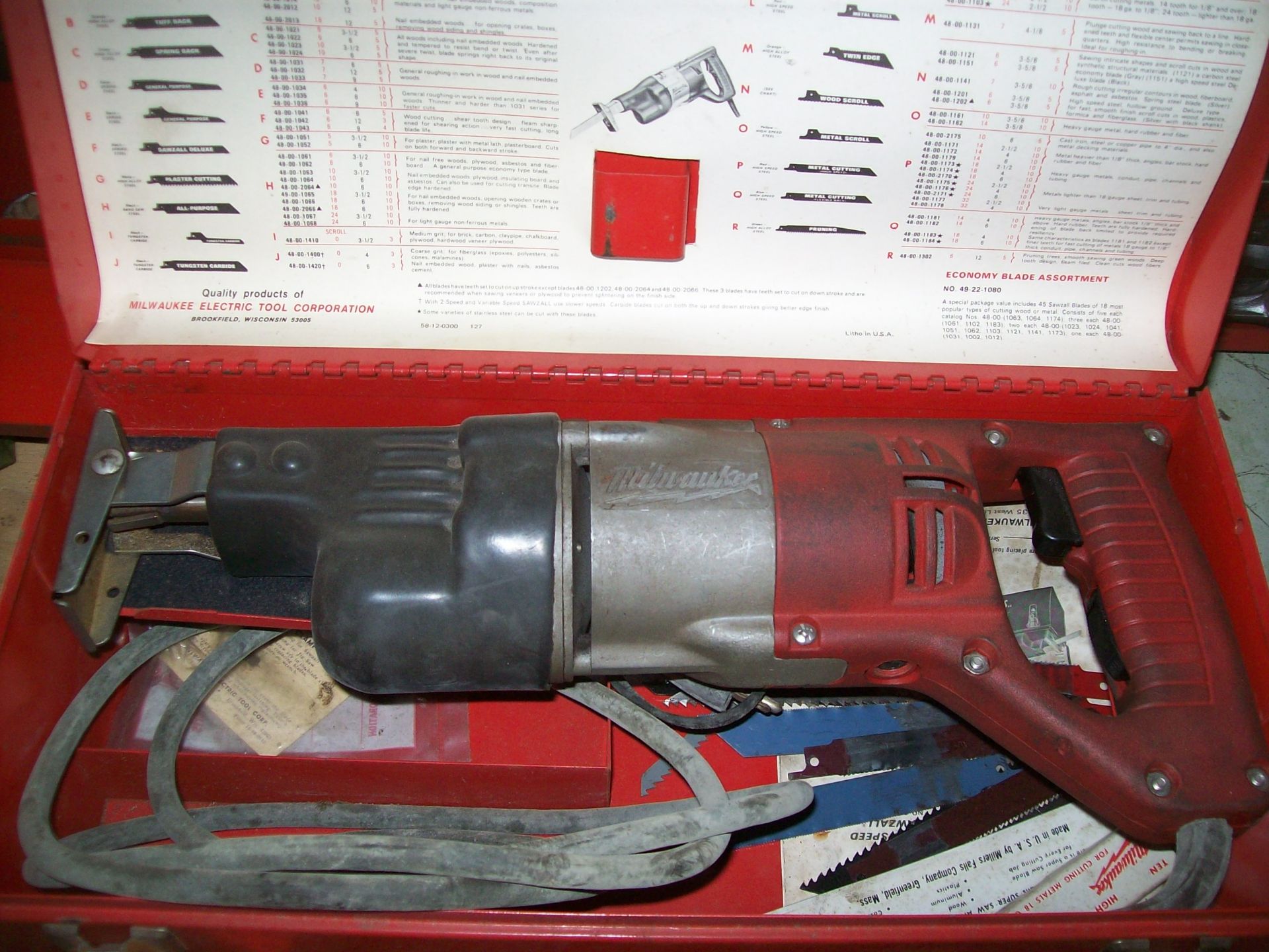 Lot (2) ass't electric saws; (1) Milwaukee electric sawzall and (1) Skil electric jig saw - Image 2 of 2