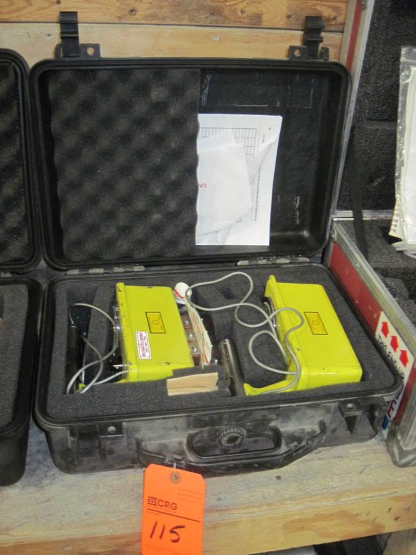 Victoreen CDV-700 radiological survey meter set, 6A/6B, with case