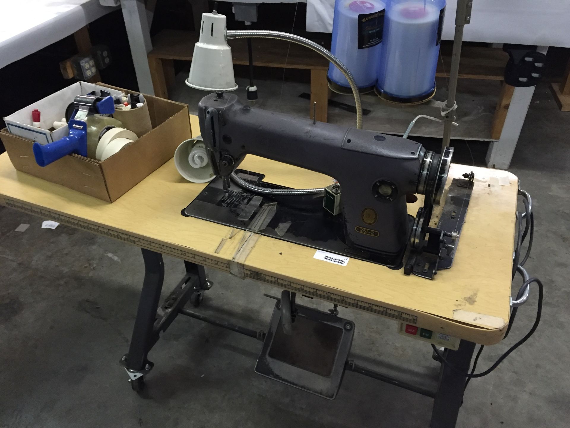 Singer Commercial Sewing Machine with table, M/N 251-2 - Image 2 of 8