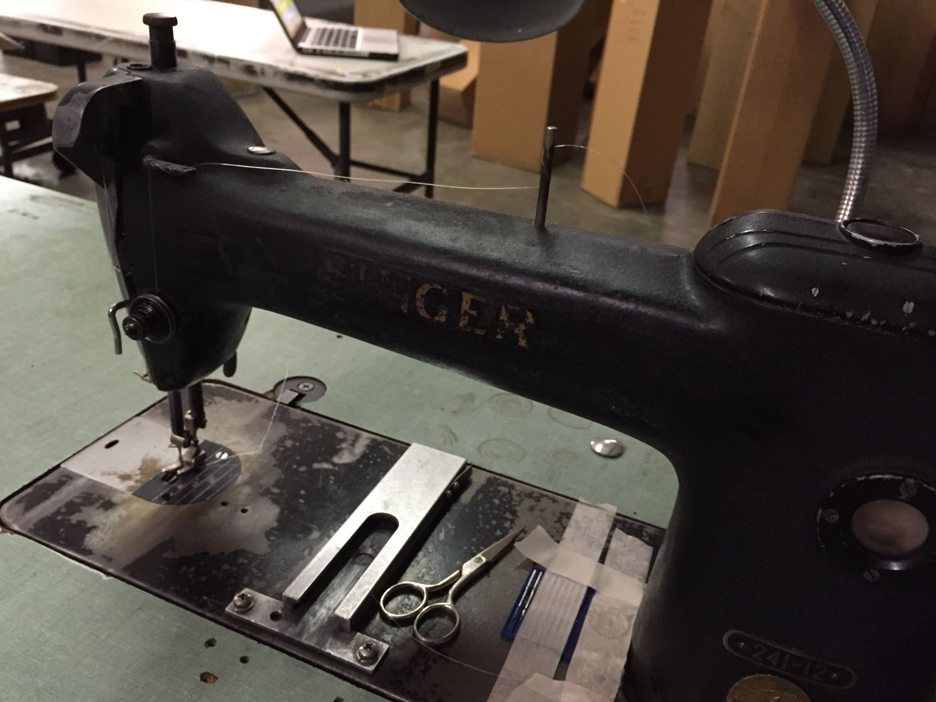 Commercial Singer Sewing Machine with Table - Image 5 of 5