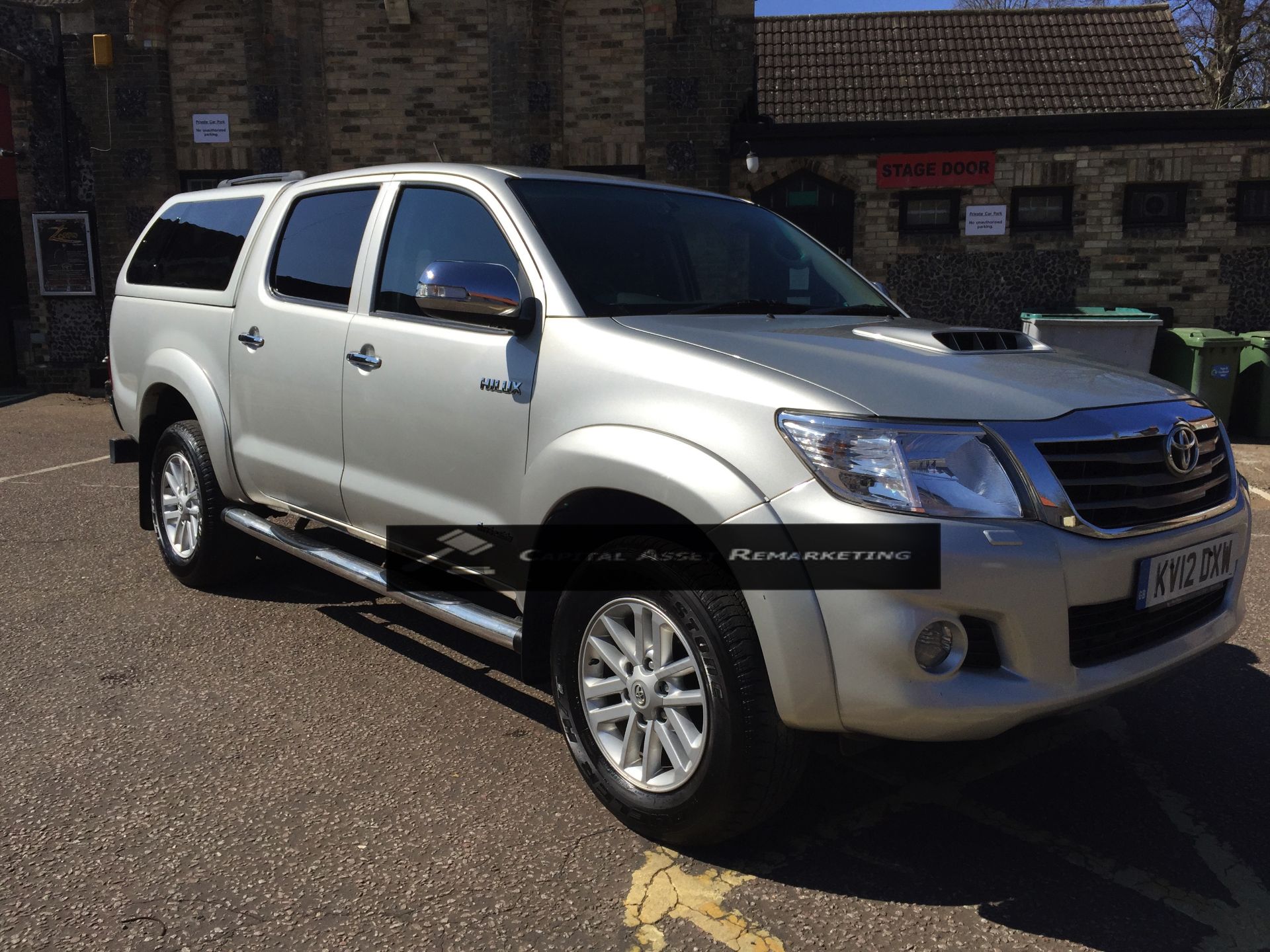 TOYOTA HILUX 'INVINCIBLE' 3.0 D-4D DOUBLE CAB PICK-UP (2012 - 12 REG)  **FULL SERVICE HISTORY**