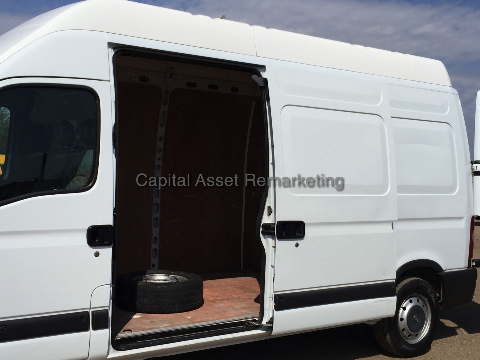 RENAULT MASTER LWB EXTRA HI-ROOF (120 PS - 6 SPEED) 2008 - 58 REG **NO VAT** - Image 6 of 10