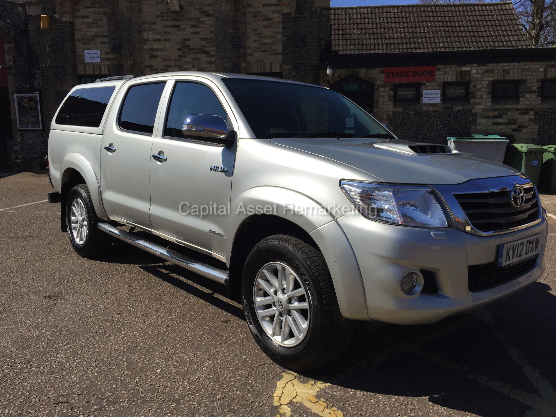 TOYOTA HILUX 'INVINCIBLE' 3.0 D-4D (2012 - 12 REG) **1 COMPANY OWNER - FULL HISTORY - NO VAT** - Image 7 of 19