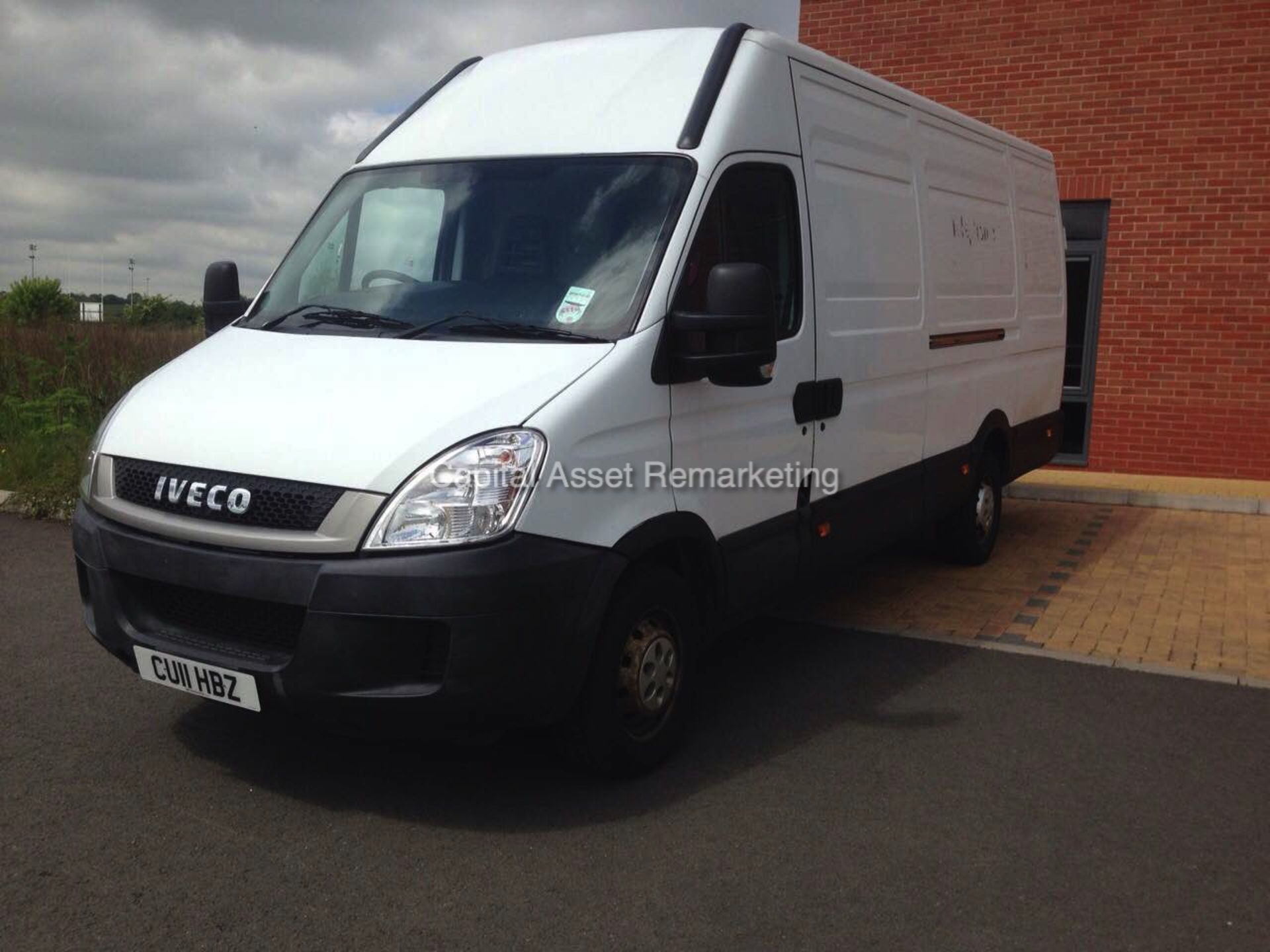 IVECO DAILY 35S11 2.3 HPI (2011 - 11 REG) LWB HI-ROOF  **58,800 MILES ONLY** - Image 3 of 11