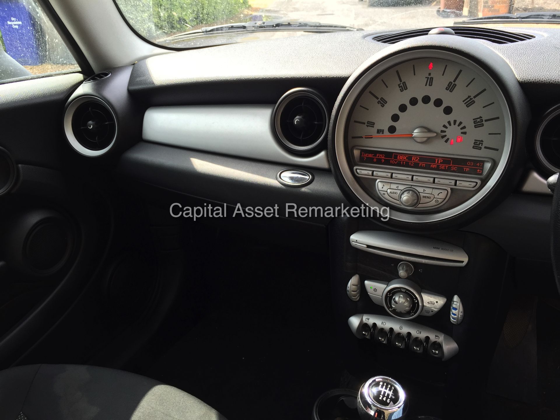 MINI COOPER 1.6 '3 DOOR HATCHBACK' (2008 - 08 REG) **6 SPEED - AIR CON - NO VAT TO PAY** - Image 16 of 17