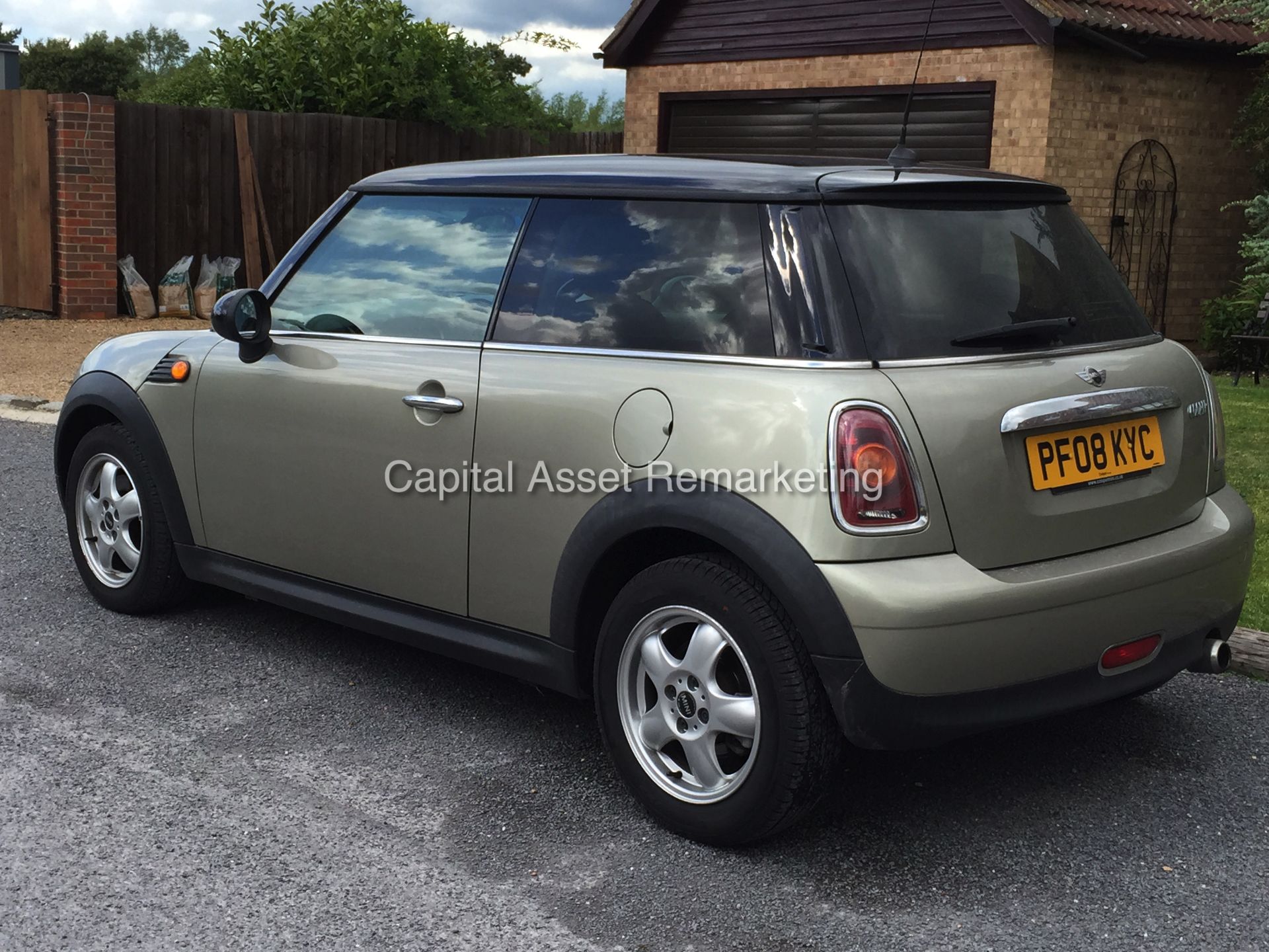 MINI COOPER 1.6 '3 DOOR HATCHBACK' (2008 - 08 REG) **6 SPEED - AIR CON - NO VAT TO PAY** - Image 5 of 17