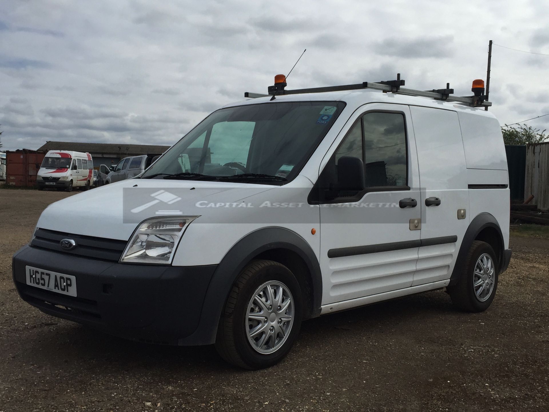 FORD TRANSIT CONNECT 1.8 TDCI (2007 - 57 REG)  **1 COMPANY OWNER - FULL SERVICE HISTORY** - Image 3 of 17