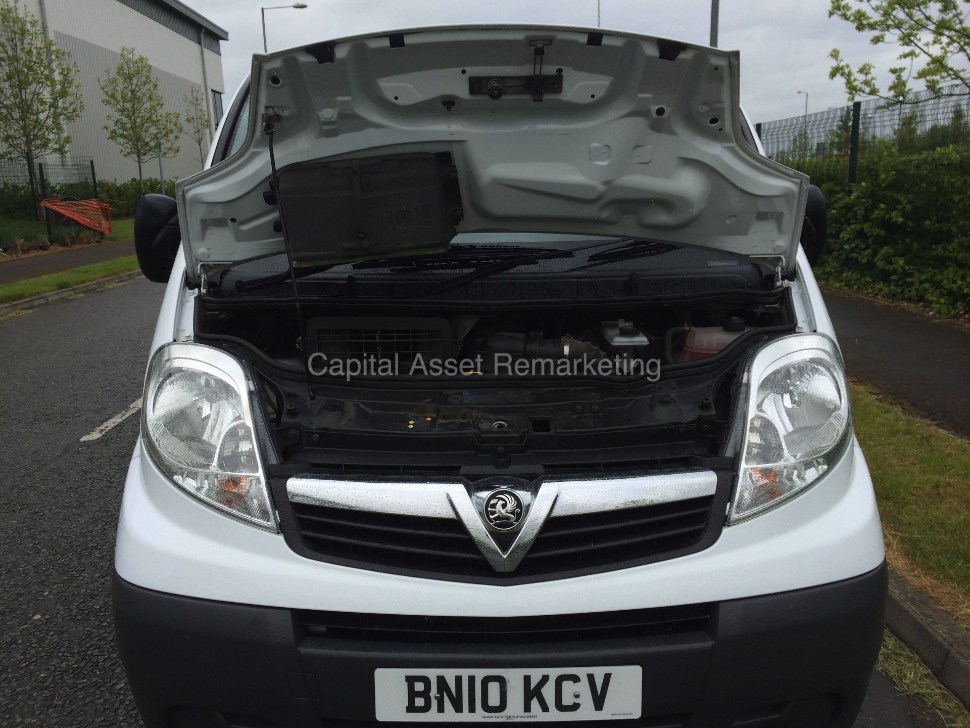 VAUXHALL VIVARO 2.0 CDTI SWB (2010 - 10 REG)  3+3 SEATS  **LOOK** - Image 13 of 13