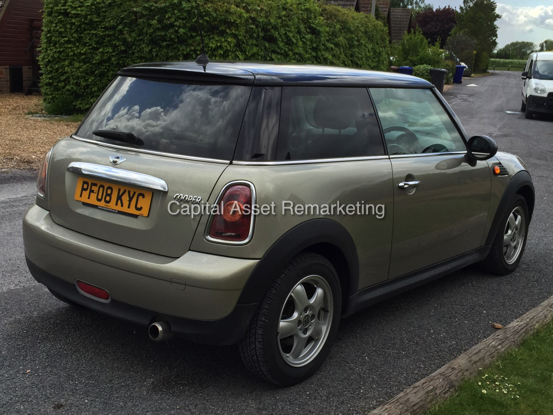 MINI COOPER 1.6 '3 DOOR HATCHBACK' (2008 - 08 REG) **6 SPEED - AIR CON - NO VAT TO PAY** - Image 7 of 17